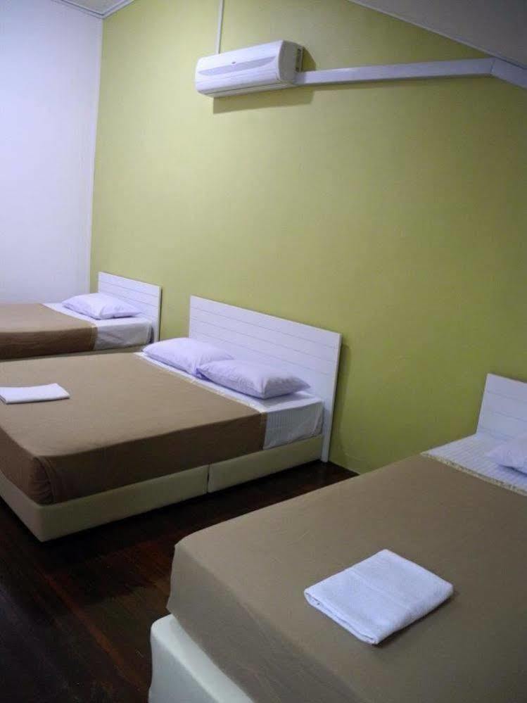 Voyage Cottage Lodge Malacca Exterior photo